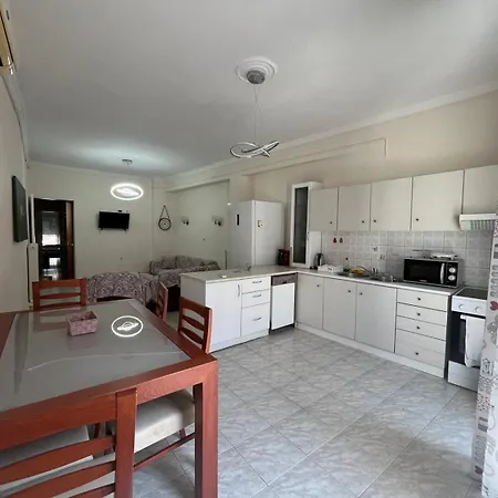 Old Town Comfy Apartman Kavála